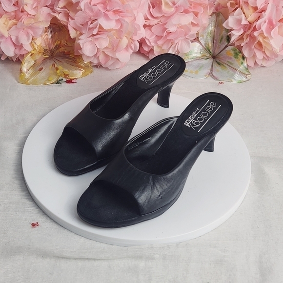 Aerology by AER0SOLES Sling Pump Open Toe Beige Leather Rubber Sole Size: 7 - Picture 3 of 12